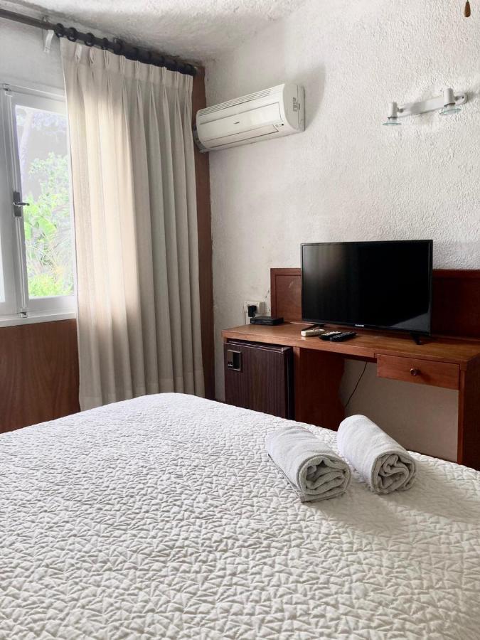 Hotel Oasis